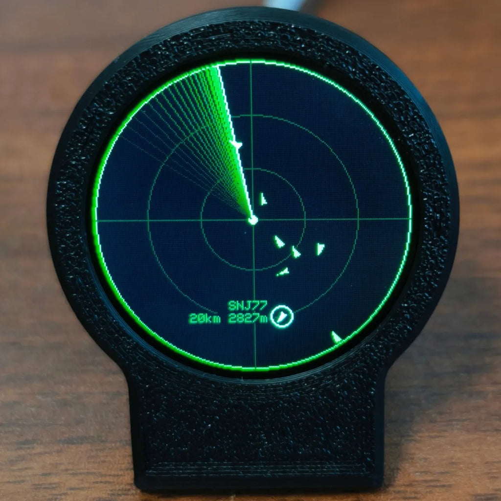 USB-C Deskradar, Live ADS-B Flight Tracker Gadget with Sonar Grid Screen With 3D Printed Case Aviation Desk Decor