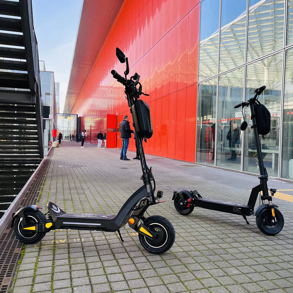 Dropshipping Dual Motor Electric Scooters For Adult 11" Tire 1500W*2 60V23.4Ah Urban Glide Pole Lock 80 km/h Folding E Scooter